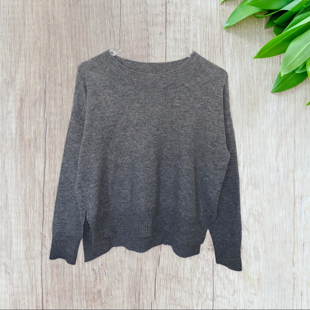 Thick crew neck sweater